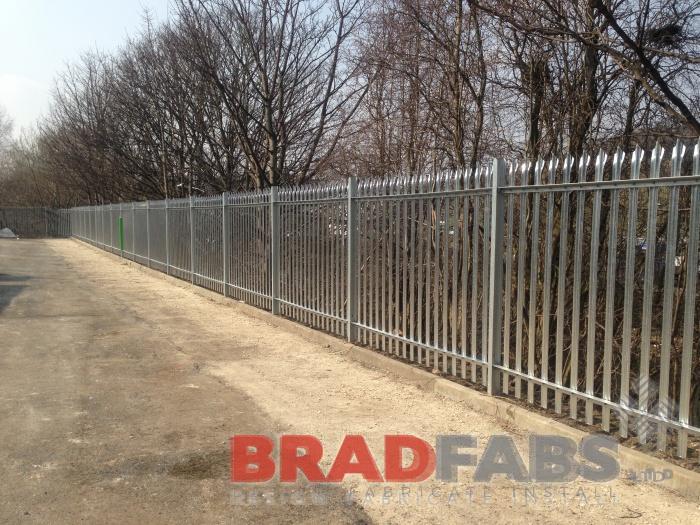 Fencing,Fence,metal fencing,steel fencing,metal fence,barb wire fence installation,fences,yard fencing,fences panels,fencing trellis,steel fence posts,metal fence posts,fencing panels,home fences,fence gate inn,chain link fencing,site fencing,metal fences