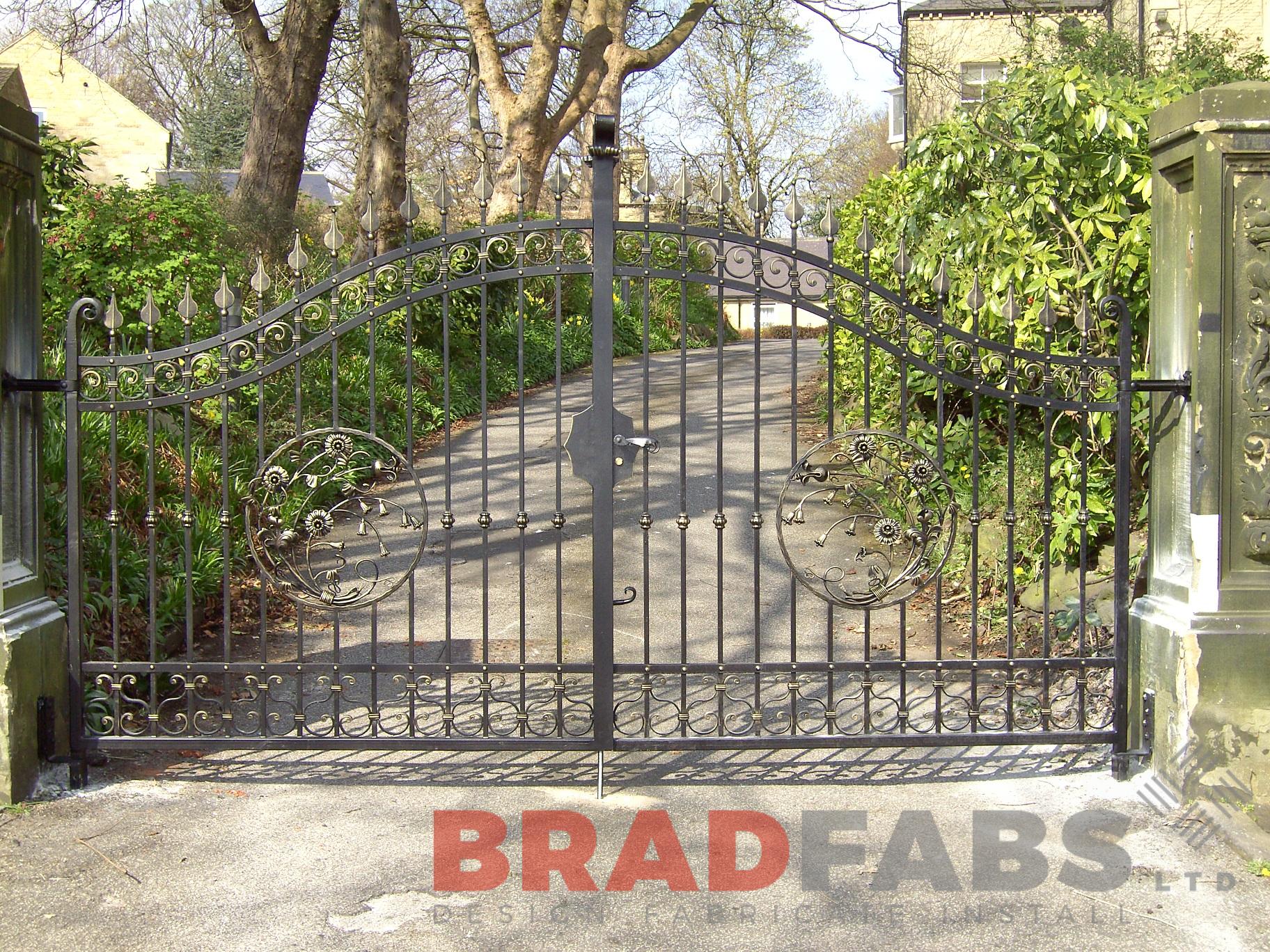 bespoke decorative gates for a residential driveway by bradfabs 
