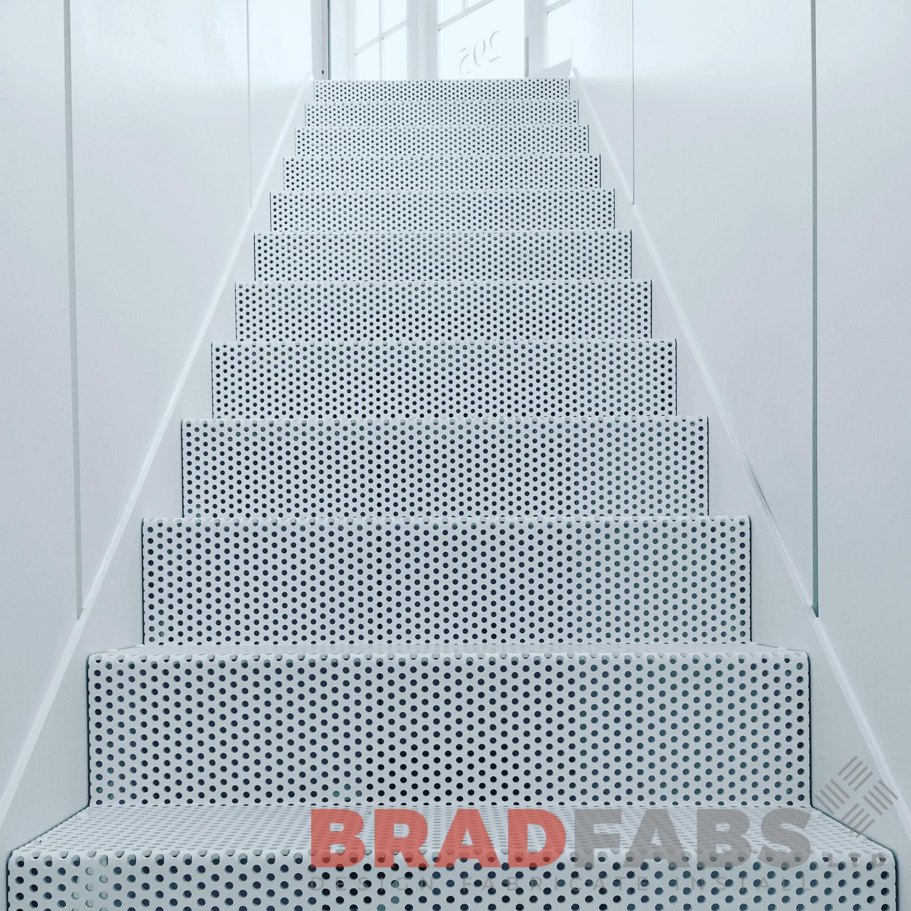 contemporary staircase, manufactured, designed and installed by Bradfabs